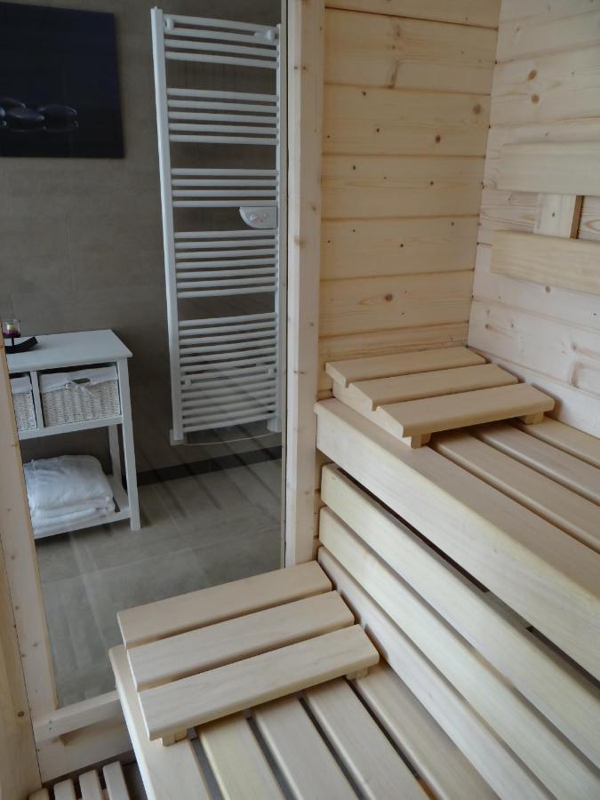 Au Puits Charmant Schaltin Bagian luar foto