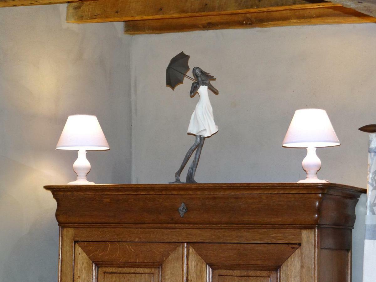 Au Puits Charmant Schaltin Bagian luar foto